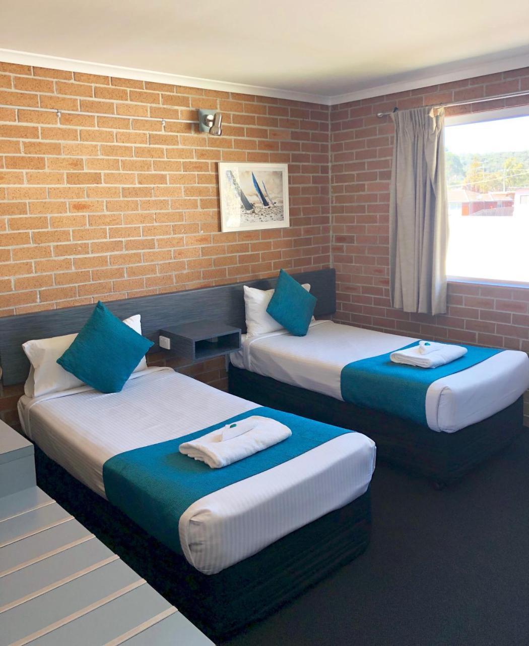 The Oaks Hotel Motel Albion Park ภายนอก รูปภาพ